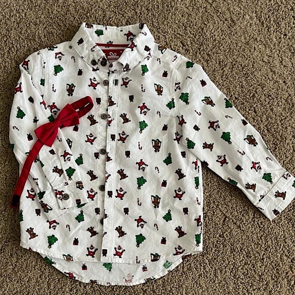 Toddlers Xmas shirt.Gently used, non-smoking, pet-free household. Worn once.